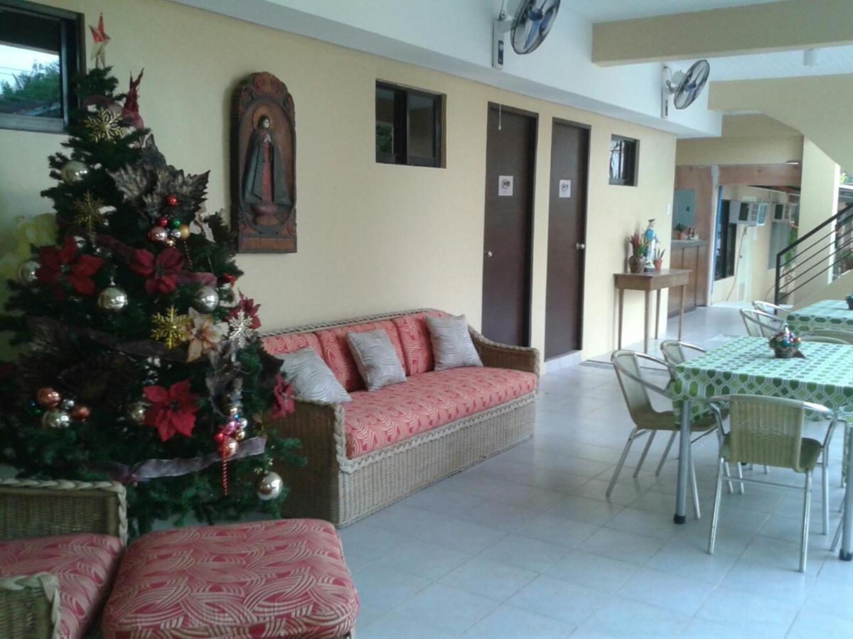 11Th Street Bed And Breakfast Bacolod Buitenkant foto