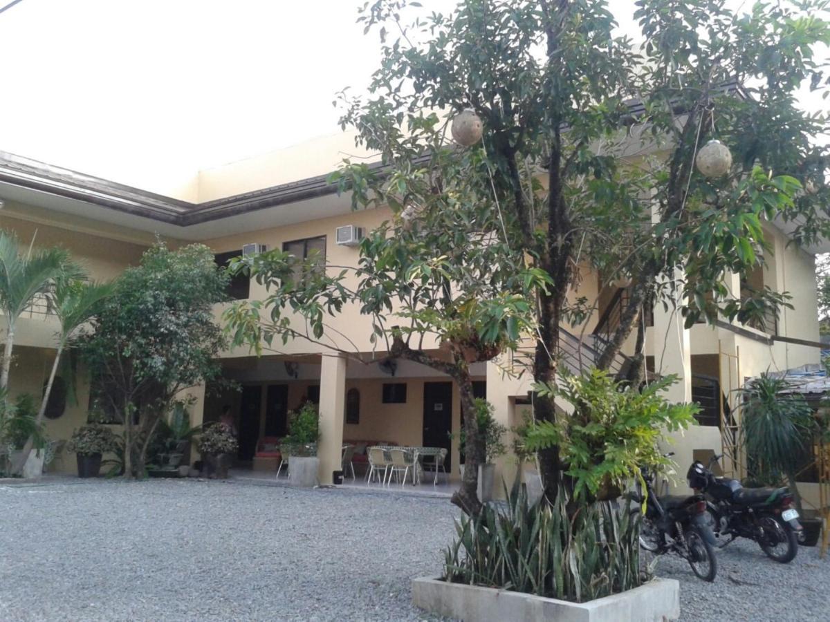 11Th Street Bed And Breakfast Bacolod Buitenkant foto